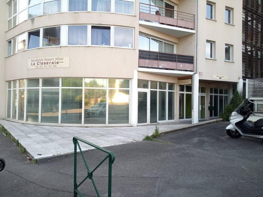 Agreable Studio Familial A Lourdes, Proche Gare Экстерьер фото