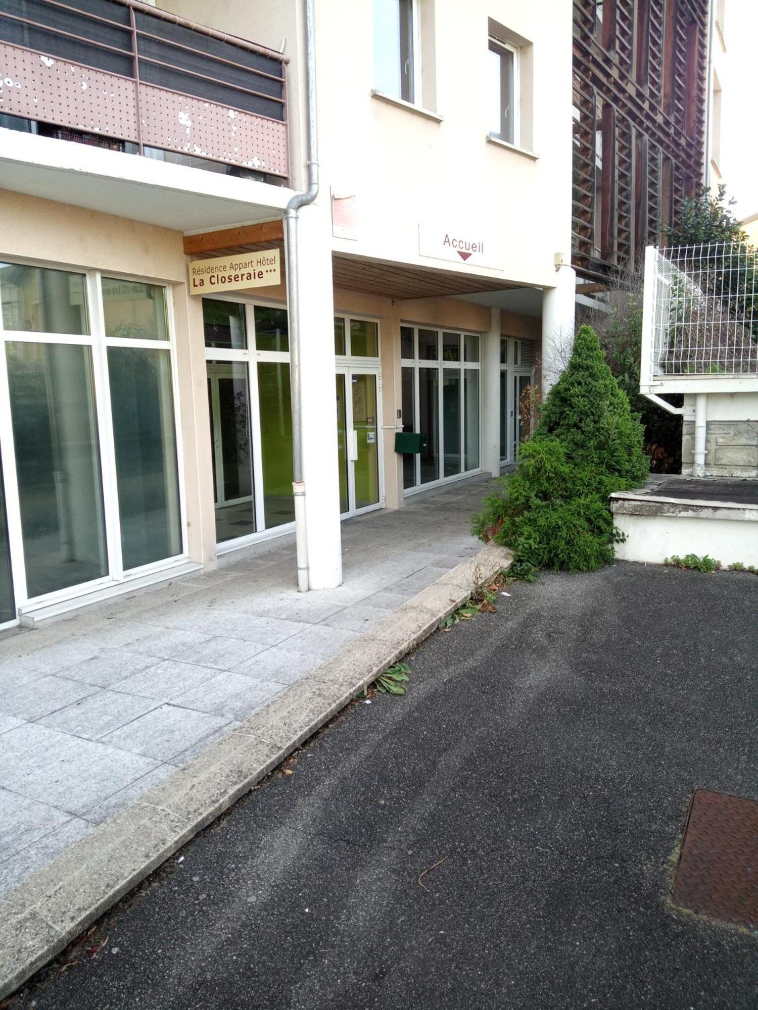 Agreable Studio Familial A Lourdes, Proche Gare Экстерьер фото
